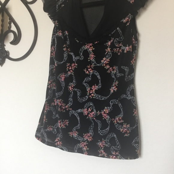 Guess Mesh Ruffle Sleeve Print Top Vneck Sz S - Picture 5 of 7